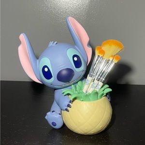 Loungefly Disney Lilo & Stitch Pineapple 5 Pc MakeUP Brush Holder Case Set